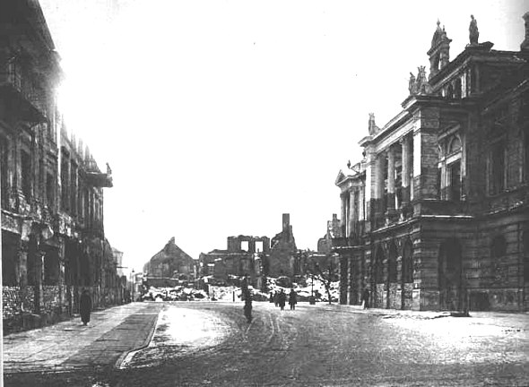 Rynek po zniszczeniu w 1914 r. 