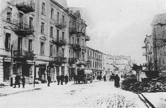11 Fragment ul. Wrocawskiej, przed skrzyowaniem z ulic Nowo-Ogrodowsk [w kierunku rdmiecia].
