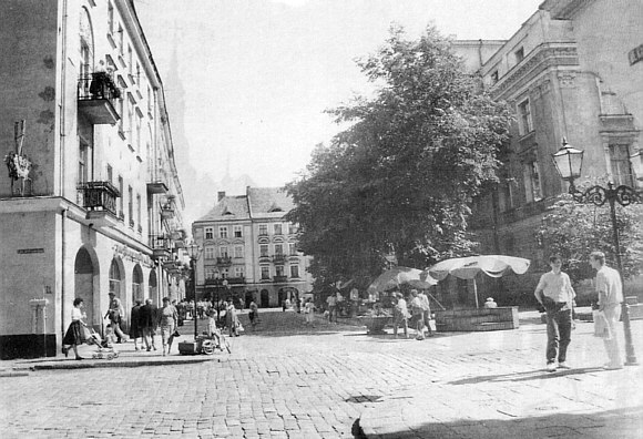 31a Gwny Rynek - widok od ulicy Kanonickiej w kierunku ulicy aziennej.